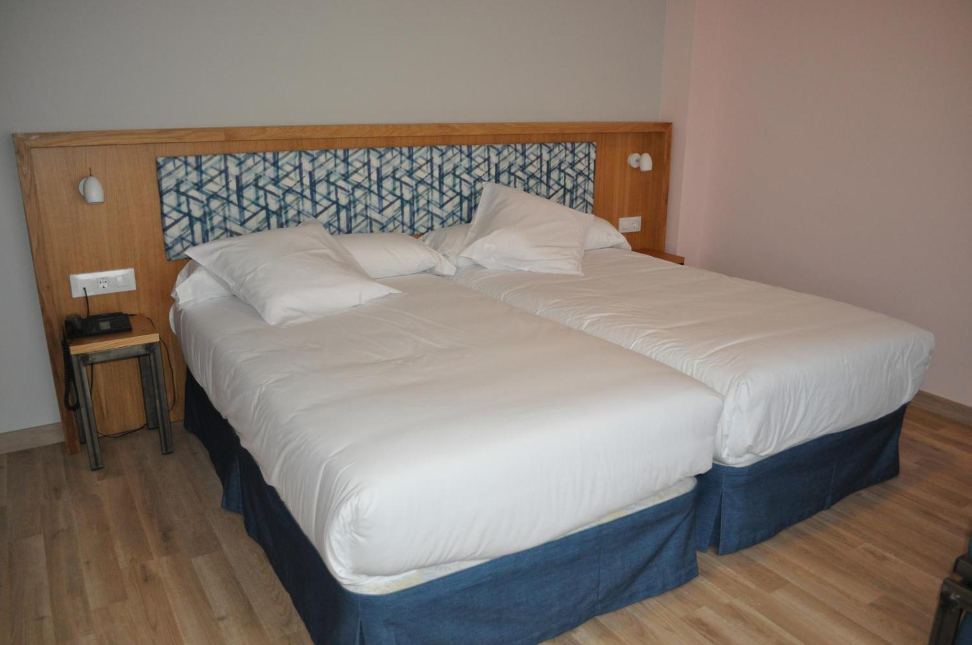 Hotel Celanova Zimmer foto